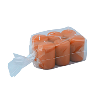 Oranssit kynttilät