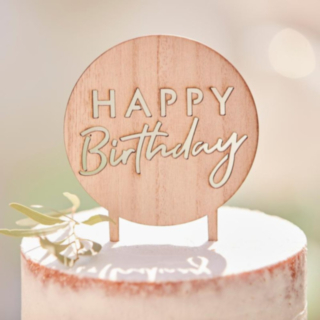 Happy Birthday -kakkukoriste puuta