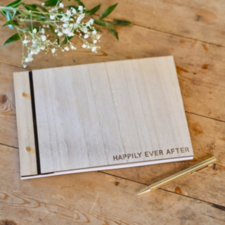 Happily Ever After Häiden Vieraskirja Puu