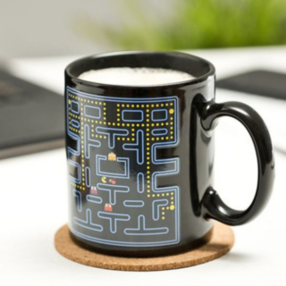 Retro Arcade Väriä Vaihtava Muki