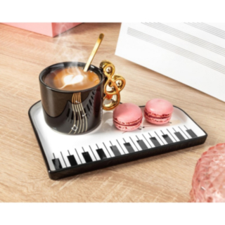 Musiikkimuki Pianolautasella