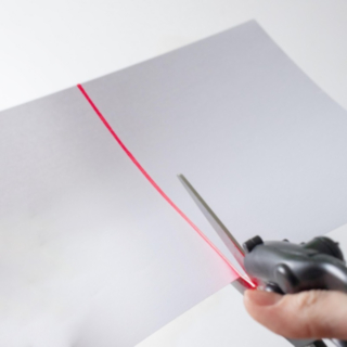 Tarkkuussakset Laserilla
