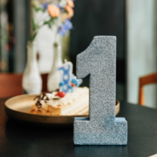 Numero 1 Pöytäkoriste Vaaleansininen