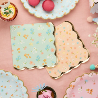 Floral Tea Party Lautasliinat