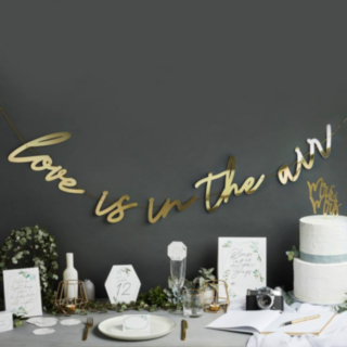 Love Is In The Air -Kirjainnauha