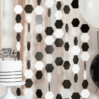 Monochrome Hexagon Tausta