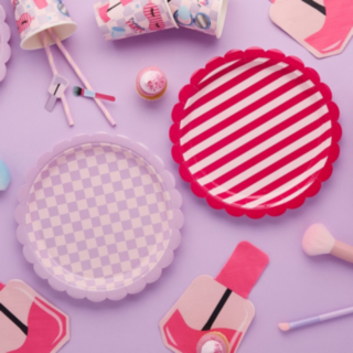 Pamper Party Lautaset