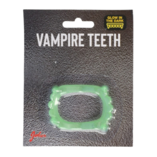 Pimeässä Hohtavat Vampyyrinhampaat
