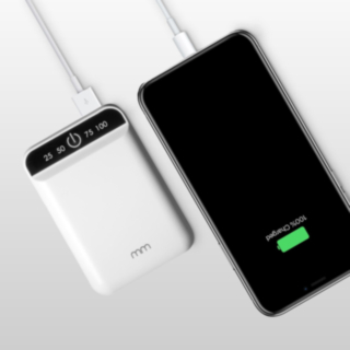 10 000 mAh mini varavirtalähde