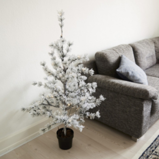 Tekolehtikuusi LED-valoilla Ruukussa 120 cm