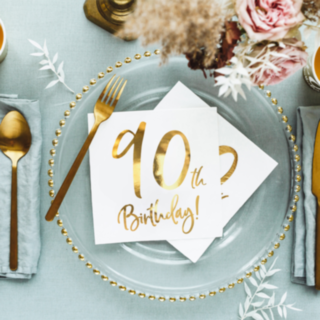 90-vuotissyntymäpäivän servetit