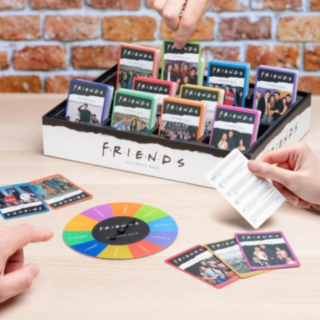 Friends® -tietopeli