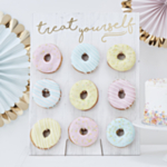 Pastel Party Donitsiseinä