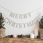 Puinen Merry Christmas -kirjainnauha