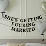 She's Getting Fucking Married Koristenauha