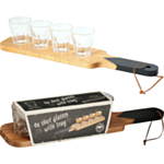 Shotglas På Træbrik