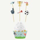 Jalkapallo Cupcake-kääröt ja Kakkutikut