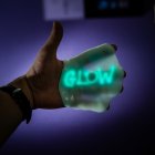 Pimeässä Hohtava Magic Putty