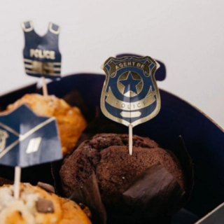 Poliisi Kakkutikut Sininen/Kulta