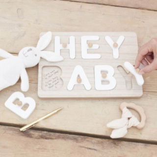 Hey Baby Vieraskirja Puupalapeli