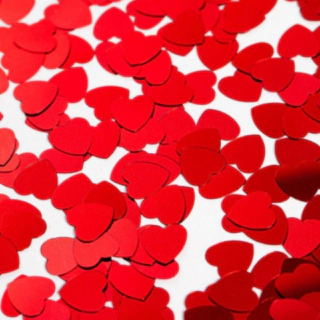 Sydänkonfetti punainen
