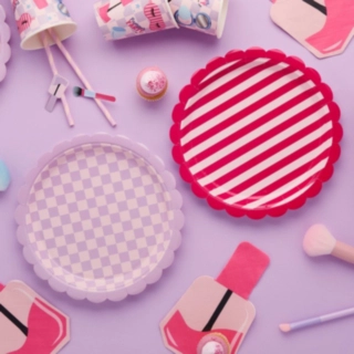 Pamper Party Lautaset