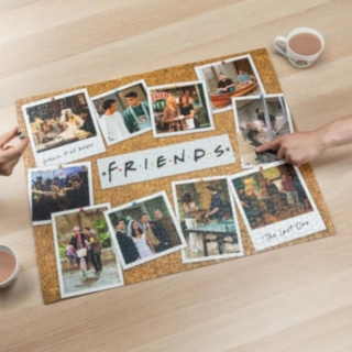 Friends Collage Palapeli