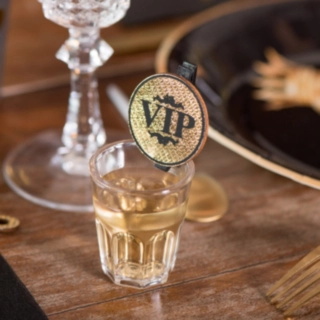 VIP Klipsi Lasikoristeet