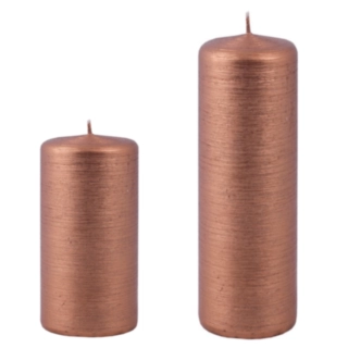 Harjatut kuparinväriset kynttilät
